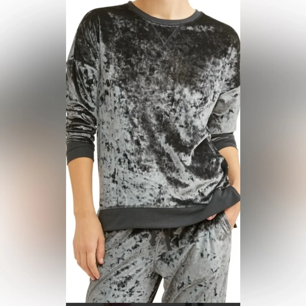 Secret Treasures Velour Soft Gray Pajamas Set size Small - Picture 9 of 9